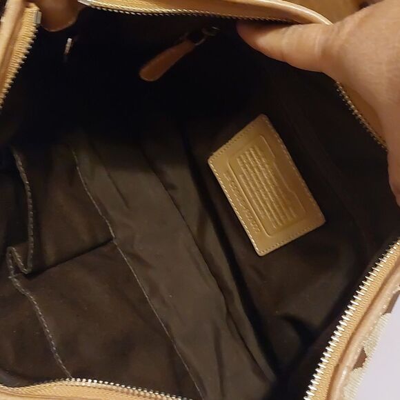 Coach Logo Signature Hamptons Hobo Bag F07077 - Picture 12 of 13